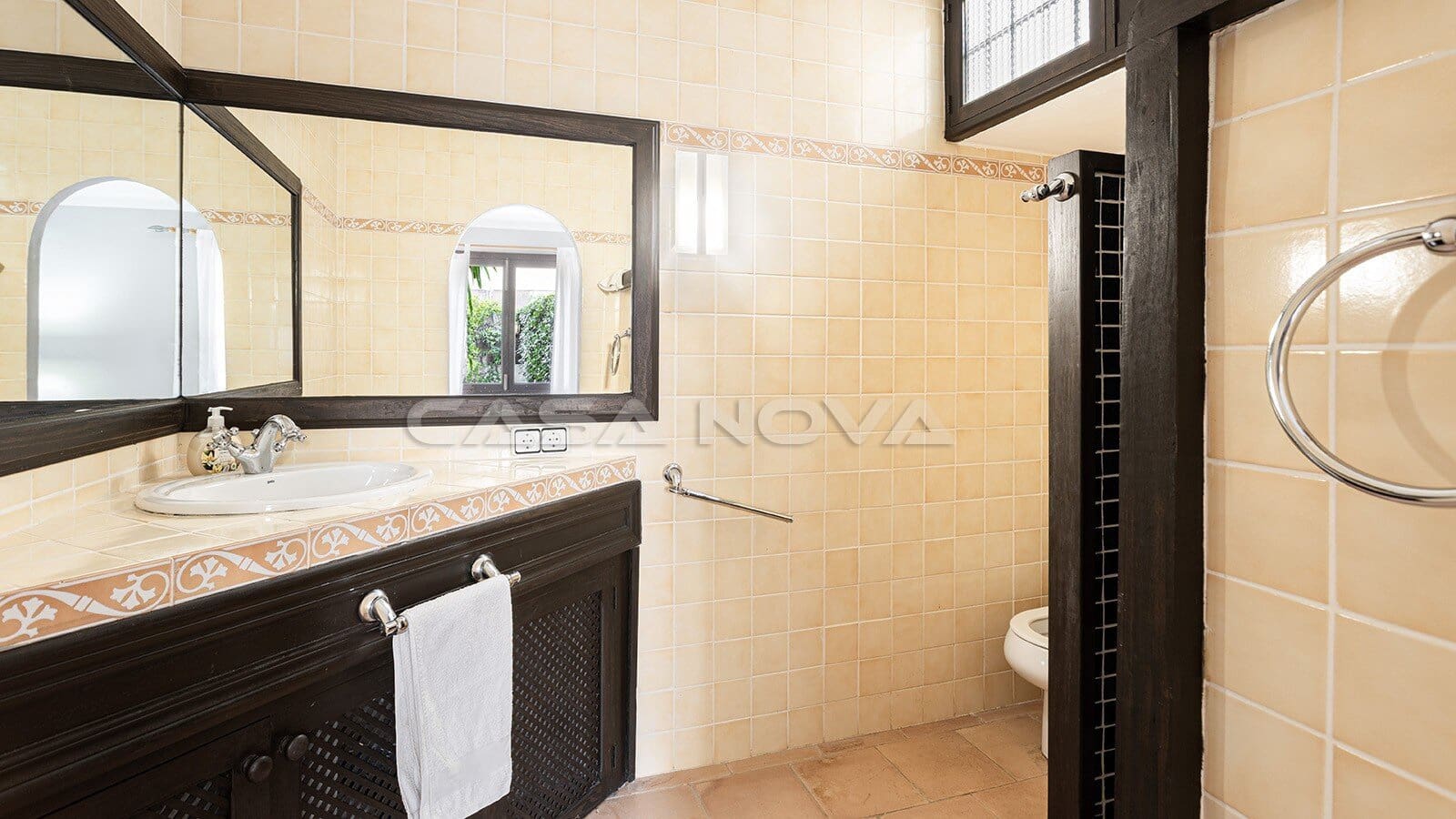 4 sypialnia Willa na sprzedaż w Santa Ponsa z basenem garażem - 995 000 € (Ref: 9650759)