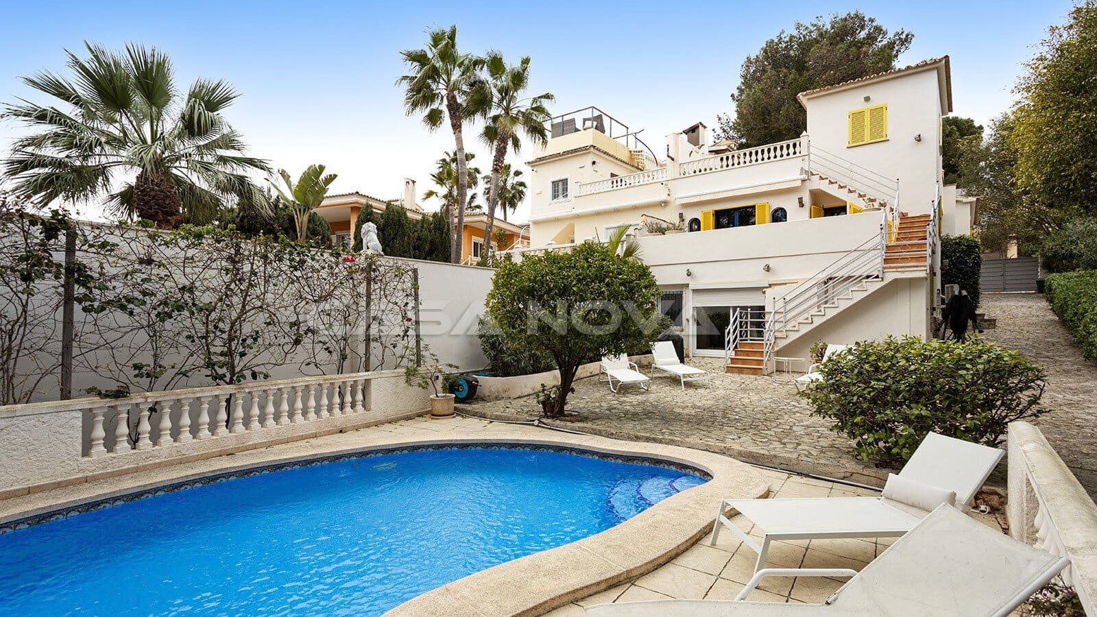 4 sypialnia Willa na sprzedaż w Santa Ponsa z basenem garażem - 995 000 € (Ref: 9650759)