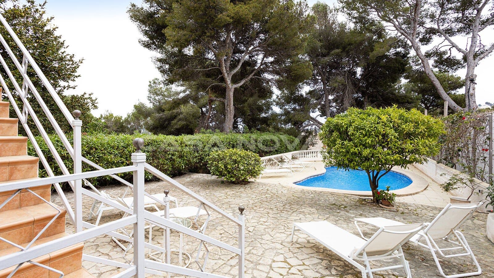 4 sypialnia Willa na sprzedaż w Santa Ponsa z basenem garażem - 995 000 € (Ref: 9650759)