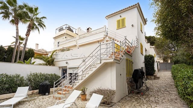 Chalet de 4 habitaciones en Santa Ponsa, Calvià en venta con piscina garaje - 995.000 € (Ref: 9650759)