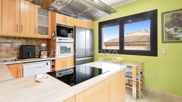 3 makuuhuone Huvila myytävänä paikassa El Toro / Port Adriano, Calvià mukana uima-altaan 
autotalli - 1 290 000 € (Ref: 9687441)