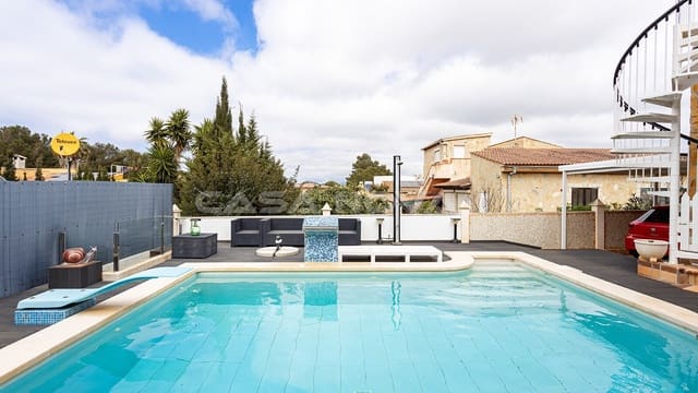 3 makuuhuone Huvila myytävänä paikassa El Toro / Port Adriano, Calvià mukana uima-altaan 
autotalli - 1 290 000 € (Ref: 9687441)