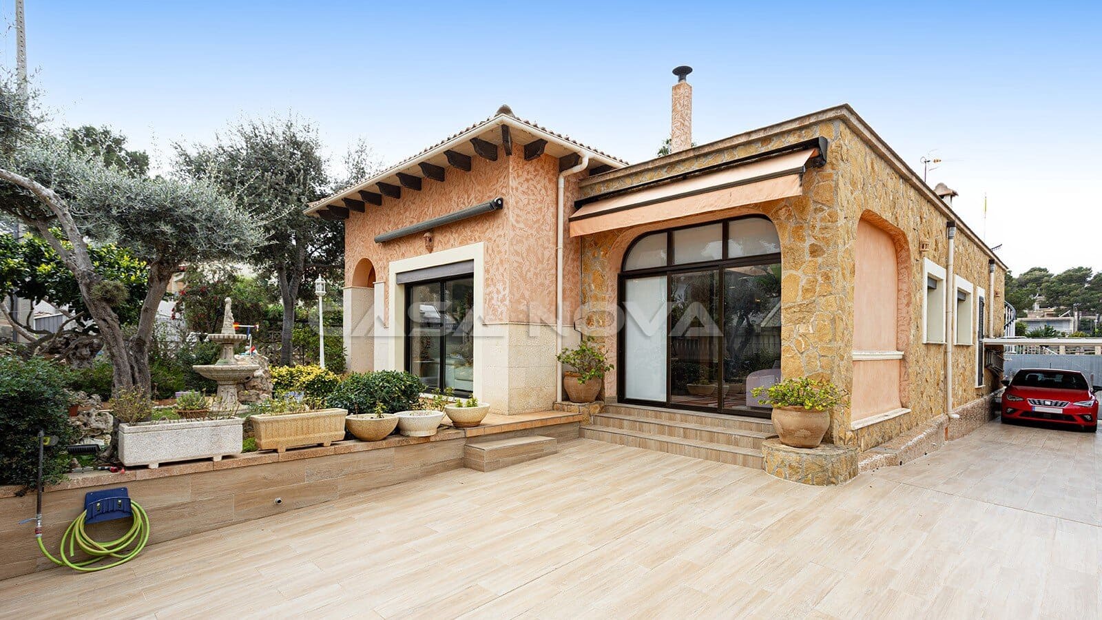 3 makuuhuone Huvila myytävänä paikassa El Toro / Port Adriano mukana uima-altaan 
autotalli - 1 290 000 € (Ref: 9687441)