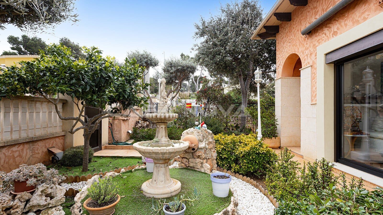 3 makuuhuone Huvila myytävänä paikassa El Toro / Port Adriano mukana uima-altaan 
autotalli - 1 290 000 € (Ref: 9687441)