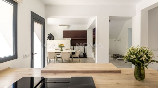 3 makuuhuone Huvila myytävänä paikassa Santa Ponsa, Calvià mukana uima-altaan 
autotalli - 2 350 000 € (Ref: 9700132)