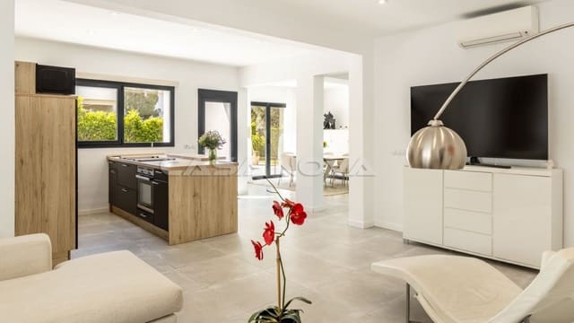 3 makuuhuone Huvila myytävänä paikassa Santa Ponsa, Calvià mukana uima-altaan 
autotalli - 2 350 000 € (Ref: 9700132)