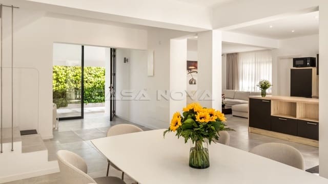 3 makuuhuone Huvila myytävänä paikassa Santa Ponsa, Calvià mukana uima-altaan 
autotalli - 2 350 000 € (Ref: 9700132)