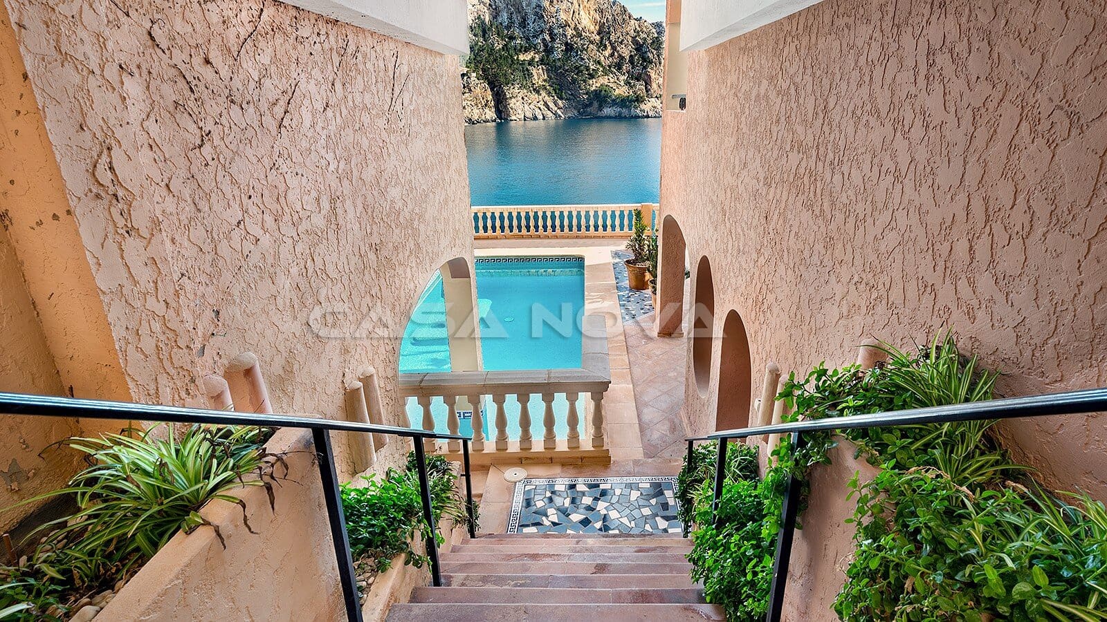 3 bedroom Apartment for sale in Puerto de Andratx with pool - € 1,998,000 (Ref: 9726181)