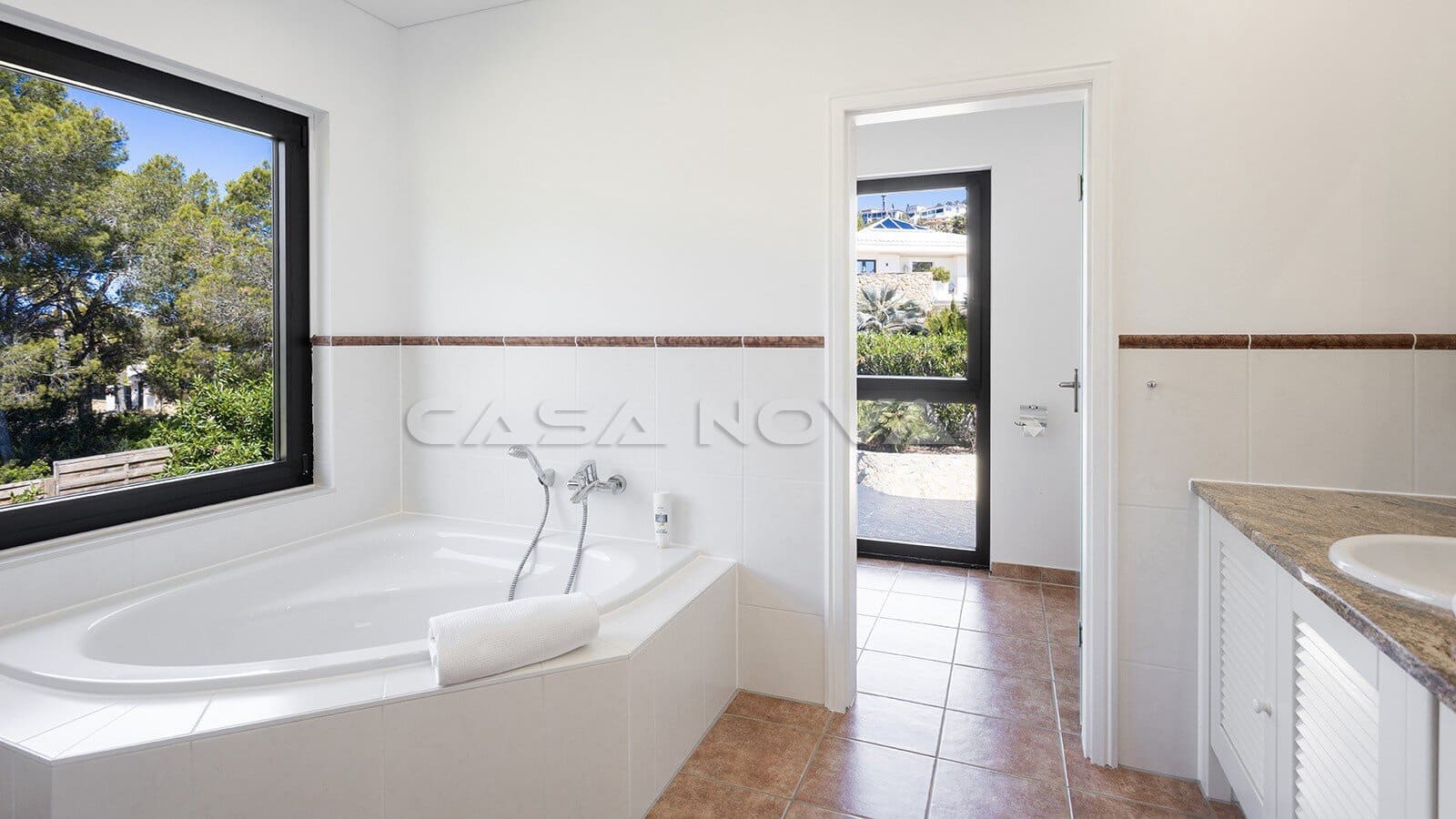 4 bedroom Villa for sale in Santa Ponsa with pool garage - € 2,990,000 (Ref: 9838704)