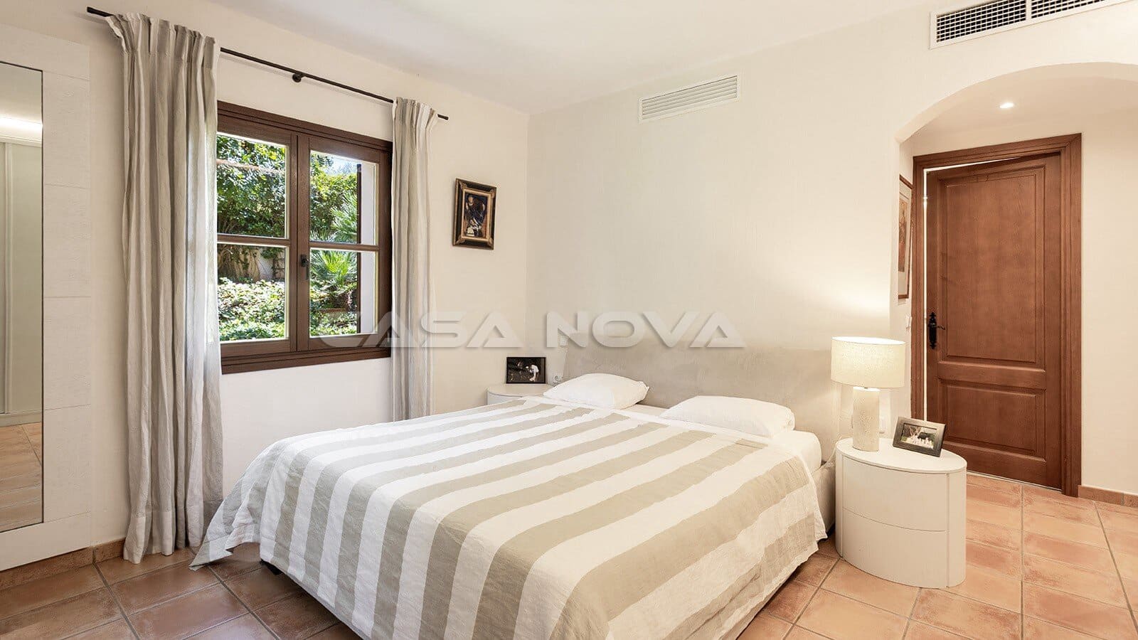 4 bedroom Villa for sale in Santa Ponsa with pool - € 2,990,000 (Ref: 9850542)
