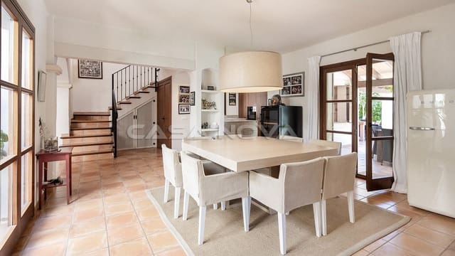 4 soveværelse Villa til salg i Santa Ponsa, Calvià med swimmingpool - € 2.990.000 (Ref: 9850542)