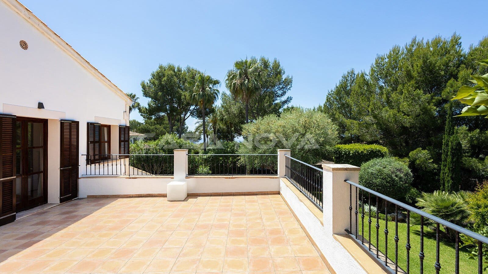 4 bedroom Villa for sale in Santa Ponsa with pool - € 2,990,000 (Ref: 9850542)