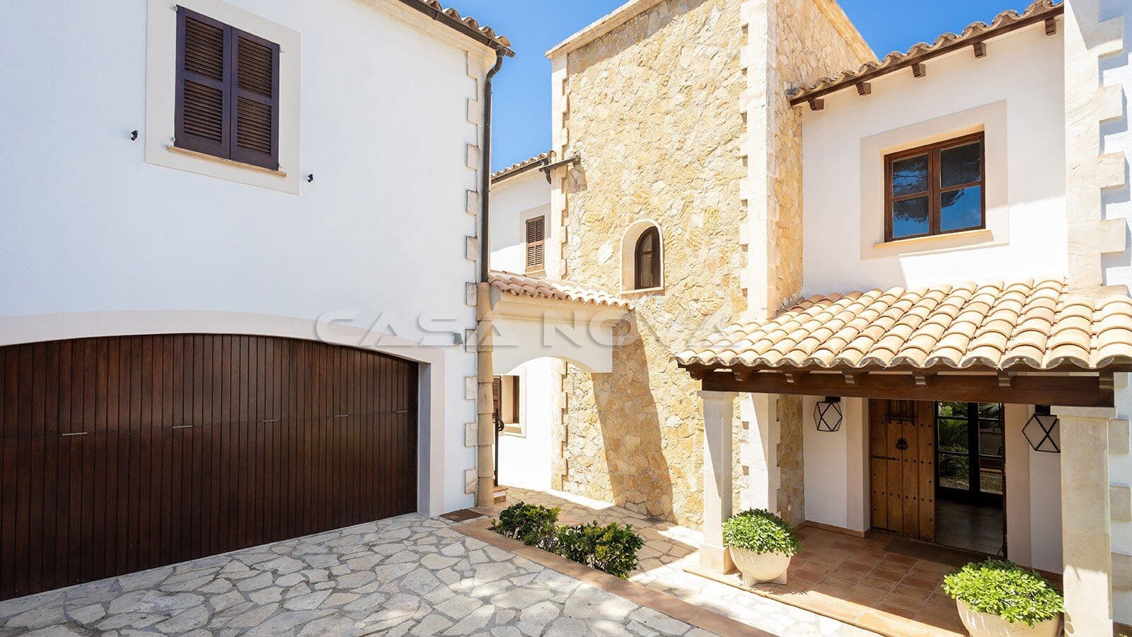 4 bedroom Villa for sale in Santa Ponsa with pool - € 2,990,000 (Ref: 9850542)