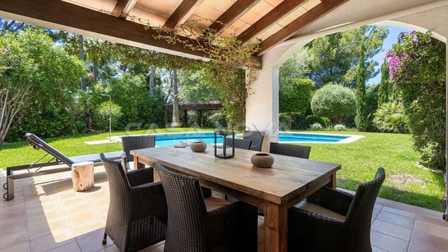 4 soveværelse Villa til salg i Santa Ponsa, Calvià med swimmingpool - € 2.990.000 (Ref: 9850542)