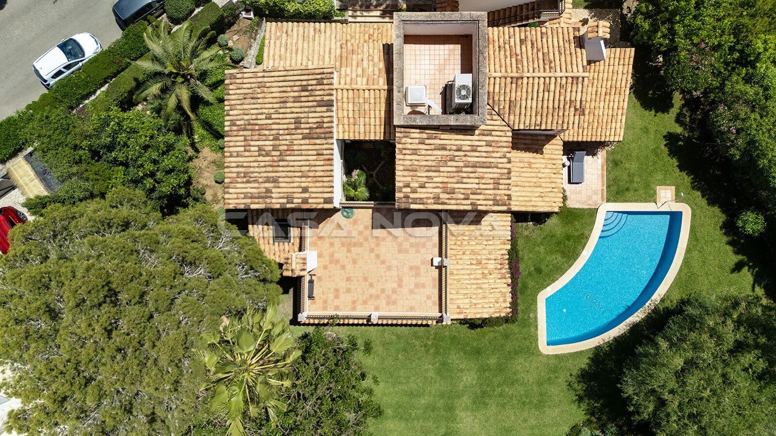 4 bedroom Villa for sale in Santa Ponsa with pool - € 2,990,000 (Ref: 9850542)