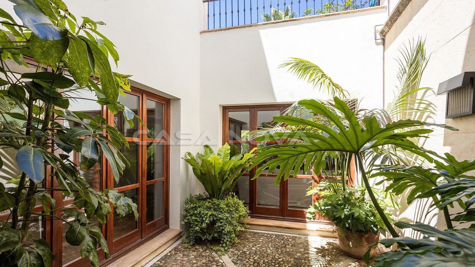 4 bedroom Villa for sale in Santa Ponsa with pool - € 2,990,000 (Ref: 9850542)