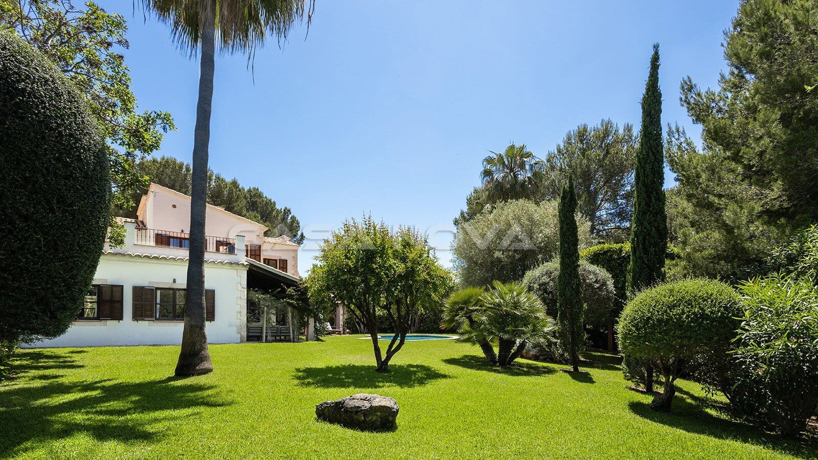 4 bedroom Villa for sale in Santa Ponsa with pool - € 2,990,000 (Ref: 9850542)