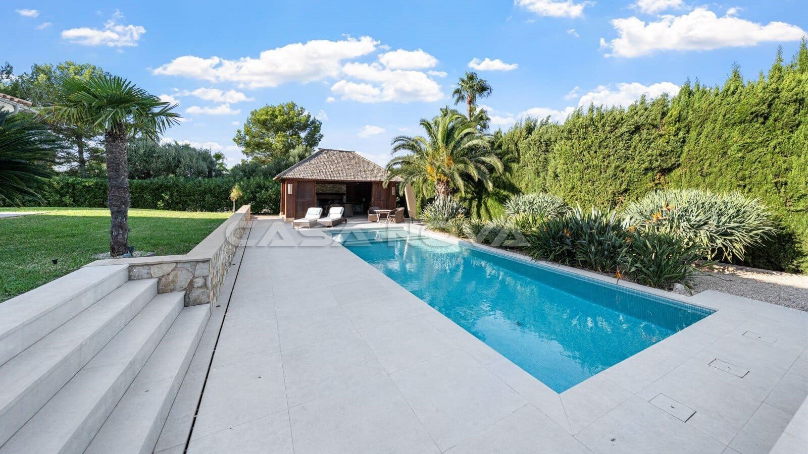 4 bedroom Villa for sale in Santa Ponsa with pool - € 4,750,000 (Ref: 9854651)