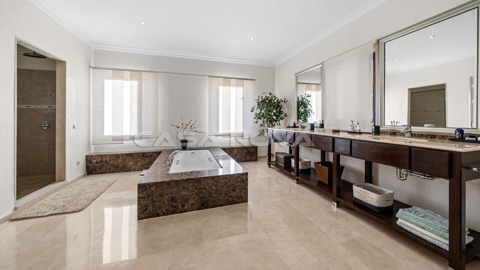 4 bedroom Villa for sale in Santa Ponsa with pool - € 4,750,000 (Ref: 9854651)
