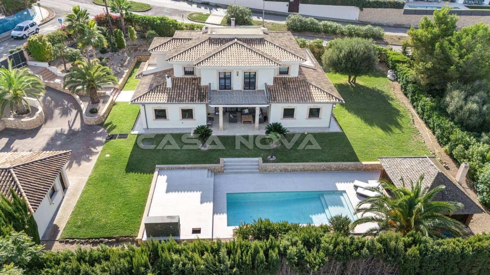 4 bedroom Villa for sale in Santa Ponsa with pool - € 4,750,000 (Ref: 9854651)