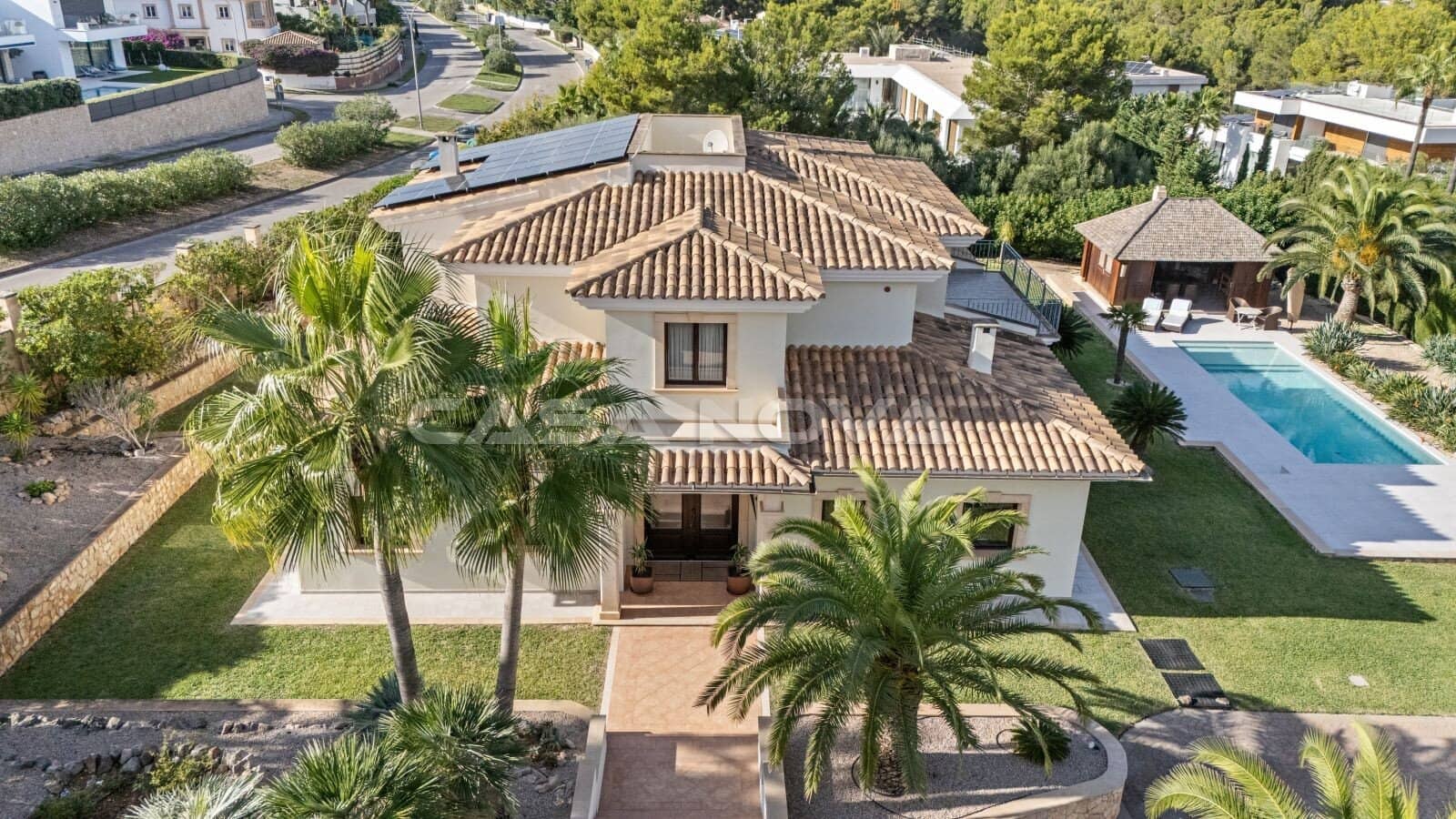 4 bedroom Villa for sale in Santa Ponsa with pool - € 4,750,000 (Ref: 9854651)