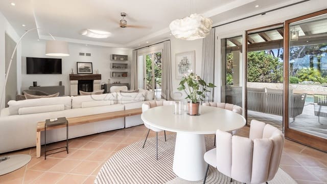 3 soverom Villa til salgs i Santa Ponsa, Calvià med svømmebasseng garasje - € 2 550 000 (Ref: 9880261)