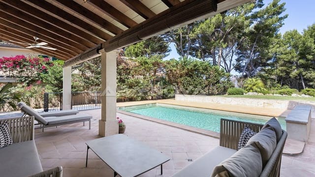 3 soverom Villa til salgs i Santa Ponsa, Calvià med svømmebasseng garasje - € 2 550 000 (Ref: 9880261)