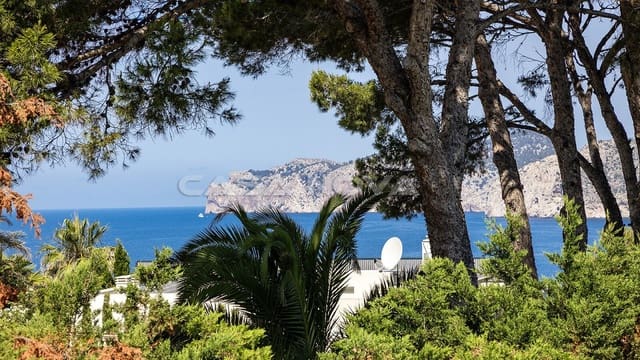 3 soverom Villa til salgs i Santa Ponsa, Calvià med svømmebasseng garasje - € 2 550 000 (Ref: 9880261)