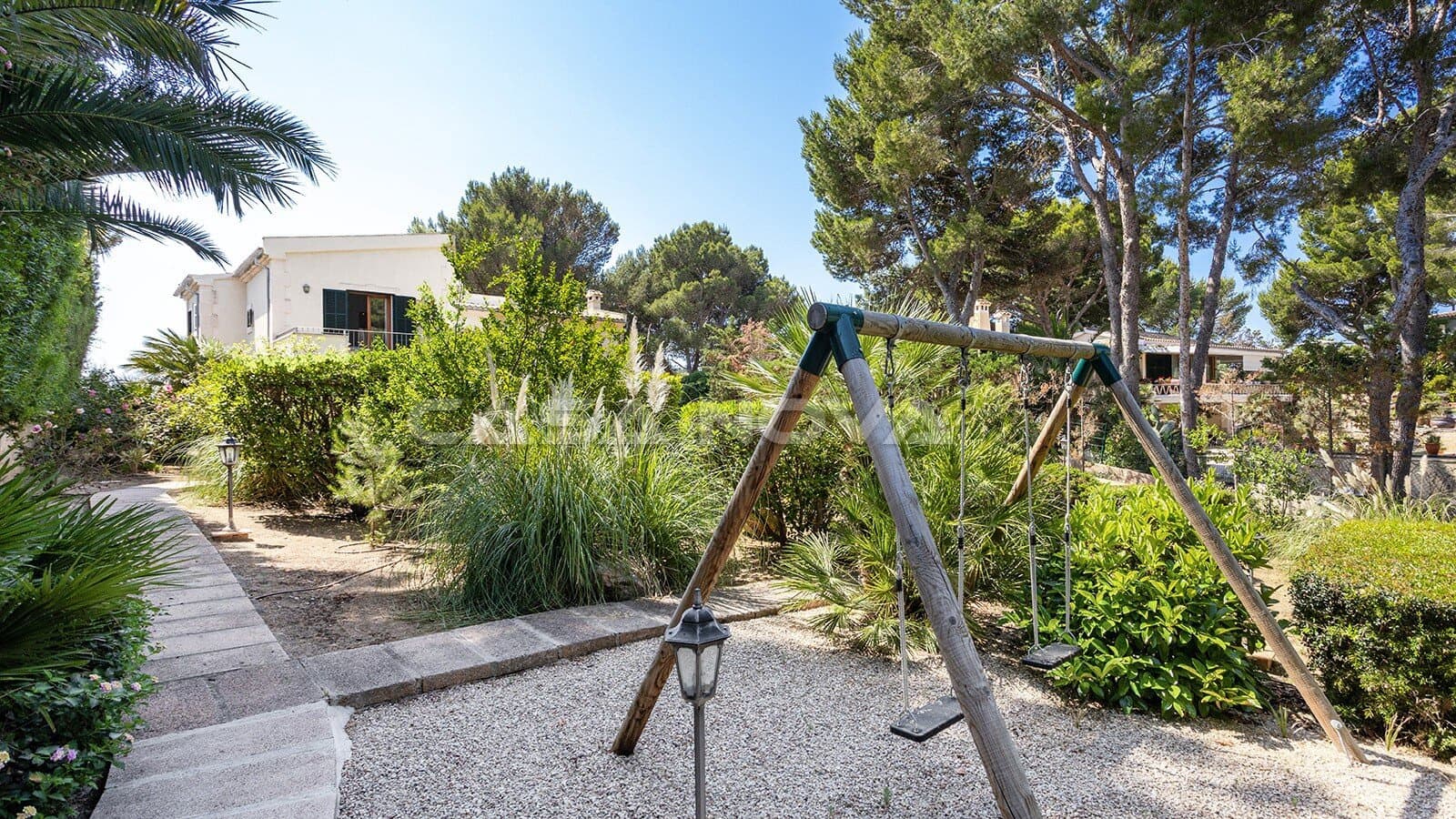 3 soverom Villa til salgs i Santa Ponsa med svømmebasseng garasje - € 2 550 000 (Ref: 9880261)