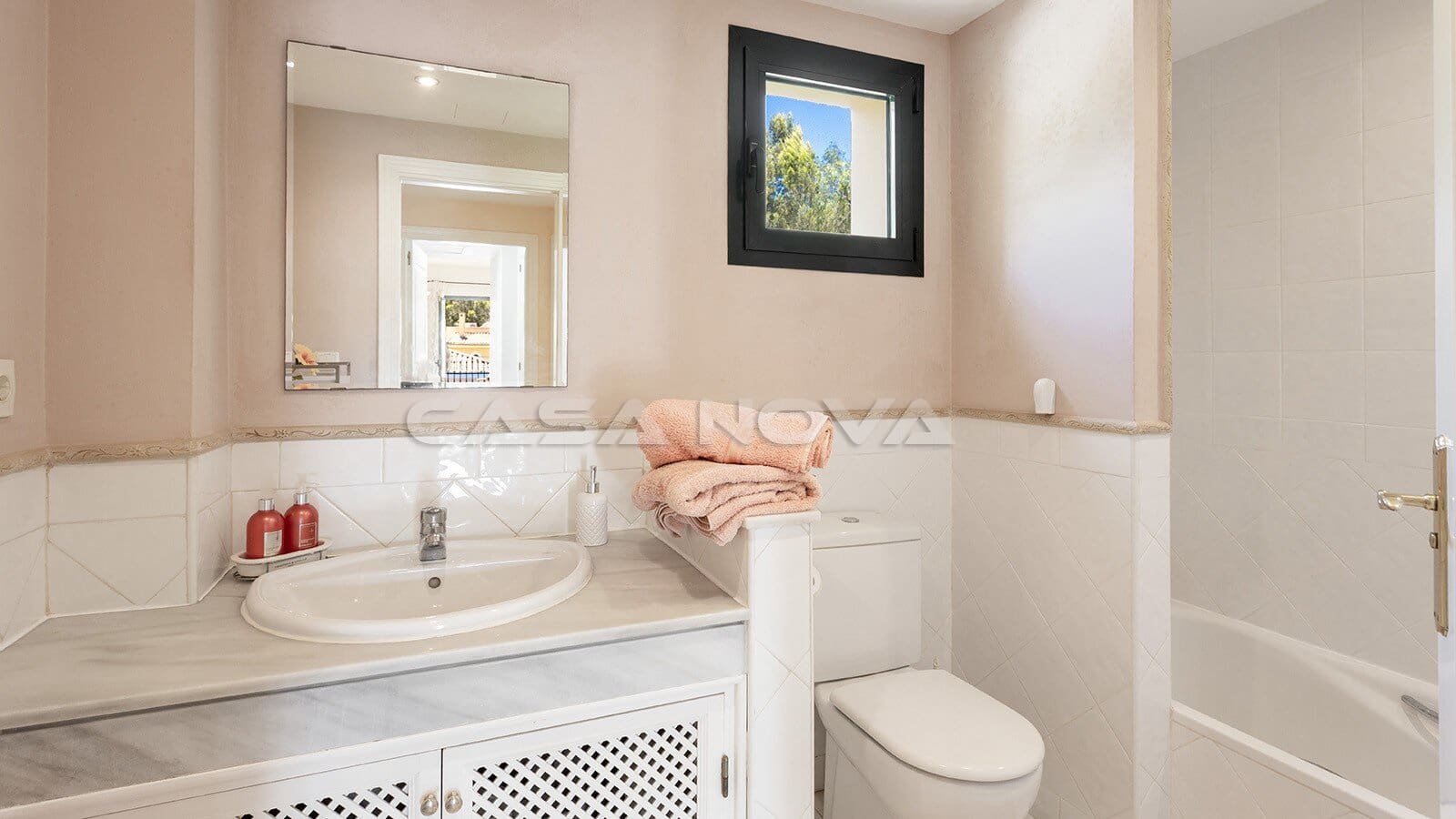 3 slaapkamer Appartement te koop in Santa Ponsa met zwembad - € 980.000 (Ref: 9894970)
