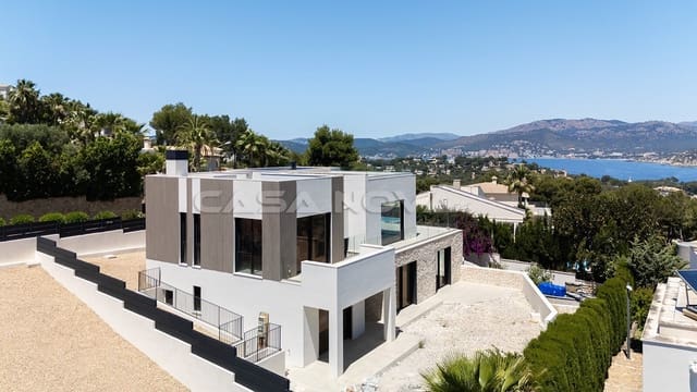 4 soveværelse Villa til salg i Santa Ponsa, Calvià med swimmingpool - € 5.250.000 (Ref: 9895396)