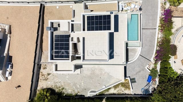 4 soveværelse Villa til salg i Santa Ponsa, Calvià med swimmingpool - € 5.250.000 (Ref: 9895396)