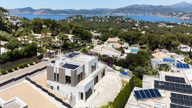 4 soveværelse Villa til salg i Santa Ponsa, Calvià med swimmingpool - € 5.250.000 (Ref: 9895396)