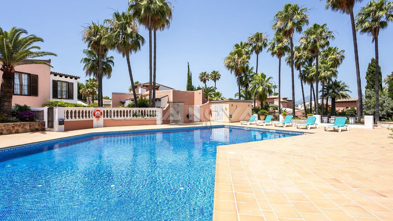 3 bedroom Villa for sale in Santa Ponsa with pool - € 1,250,000 (Ref: 9921538)