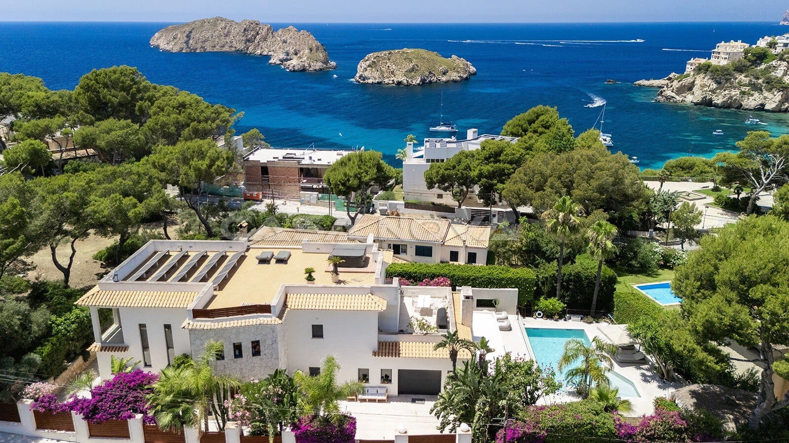 4 bedroom Villa for sale in Santa Ponsa with pool - € 4,750,000 (Ref: 9935077)