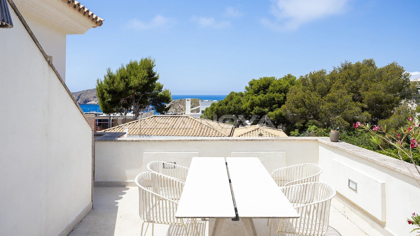 4 bedroom Villa for sale in Santa Ponsa with pool - € 4,750,000 (Ref: 9935077)