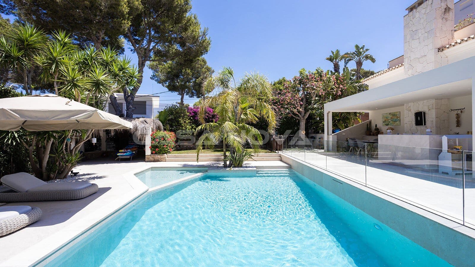 4 bedroom Villa for sale in Santa Ponsa with pool - € 4,750,000 (Ref: 9935077)