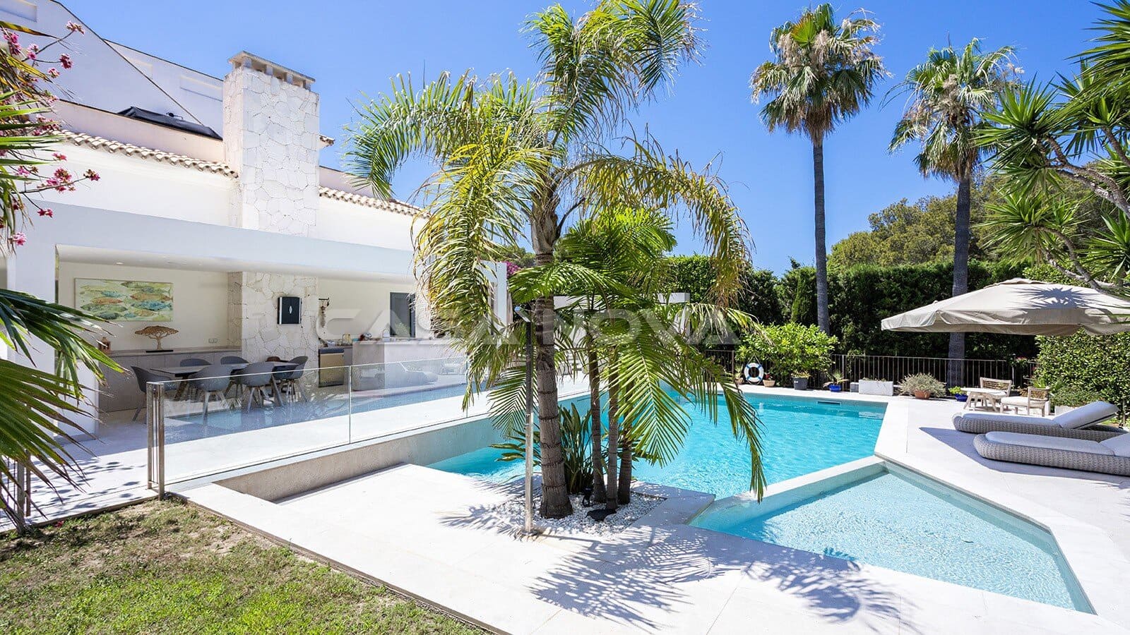 4 bedroom Villa for sale in Santa Ponsa with pool - € 4,750,000 (Ref: 9935077)