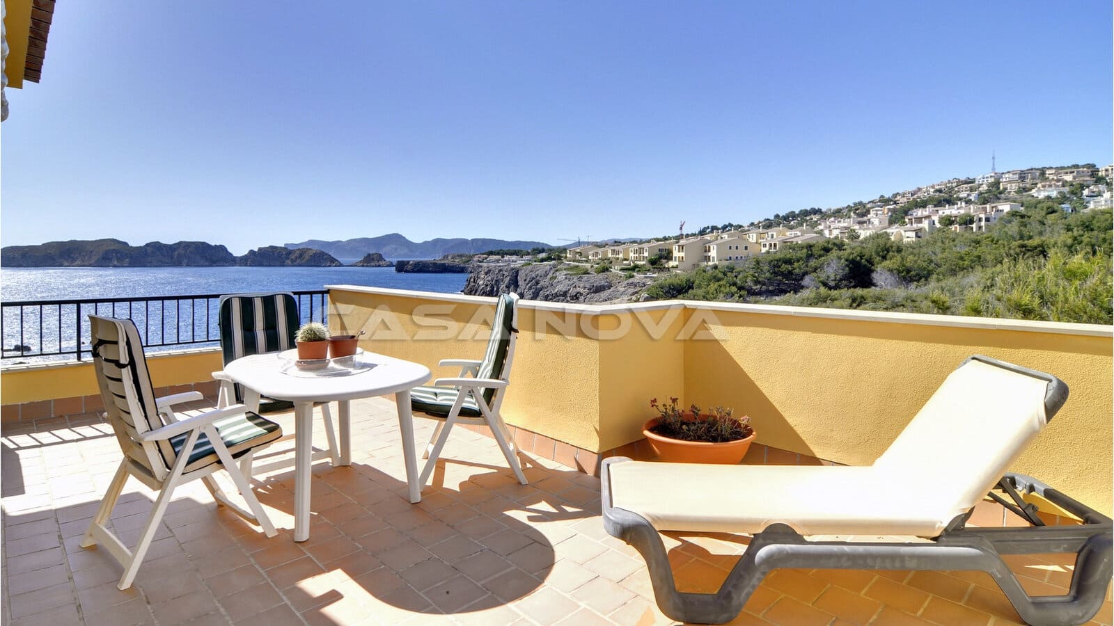 Apartamento de 2 habitaciones en Santa Ponsa en venta con piscina - 1.195.000 € (Ref: 9973855)