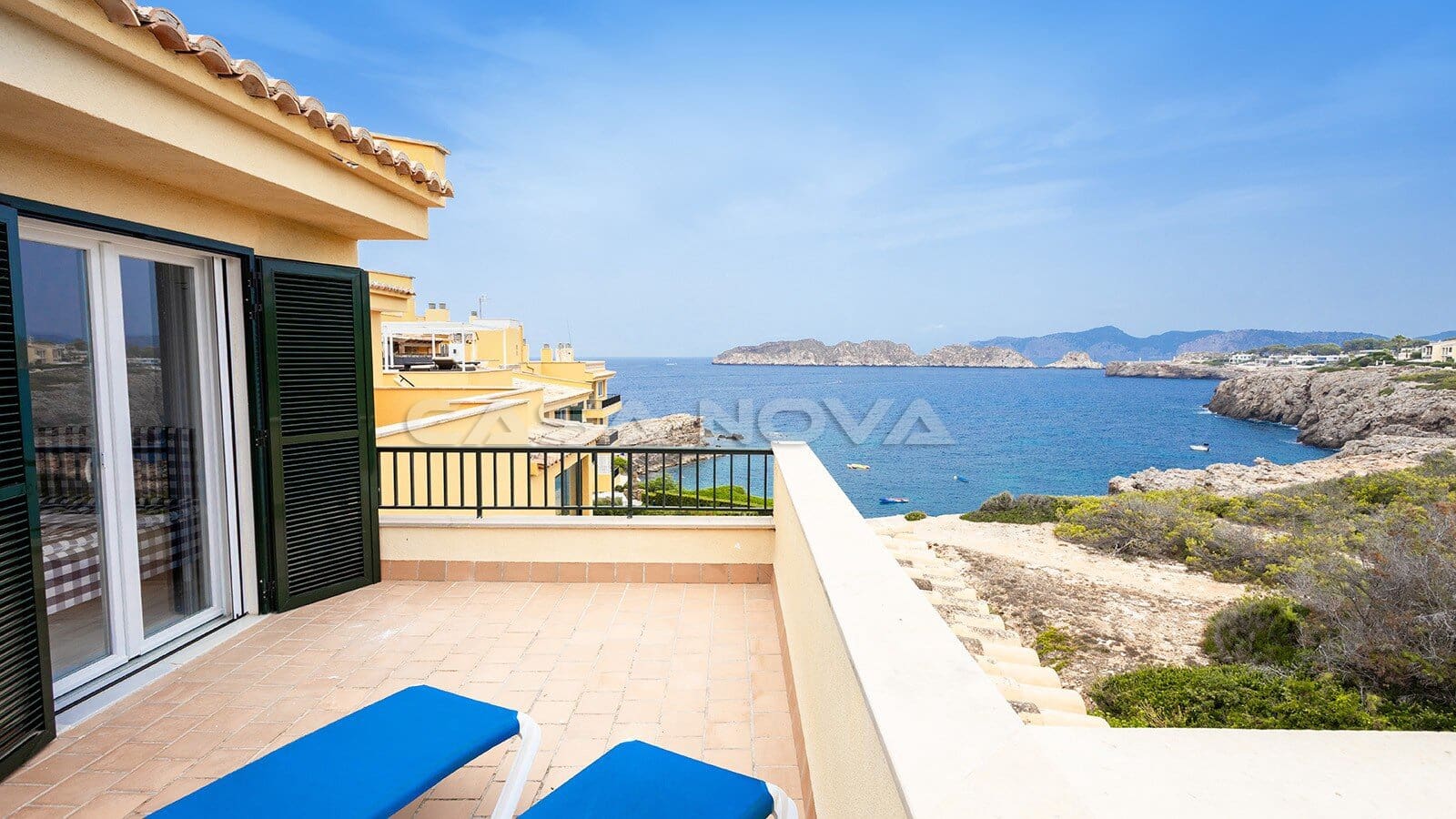 Apartamento de 2 habitaciones en Santa Ponsa en venta con piscina - 1.195.000 € (Ref: 9973855)