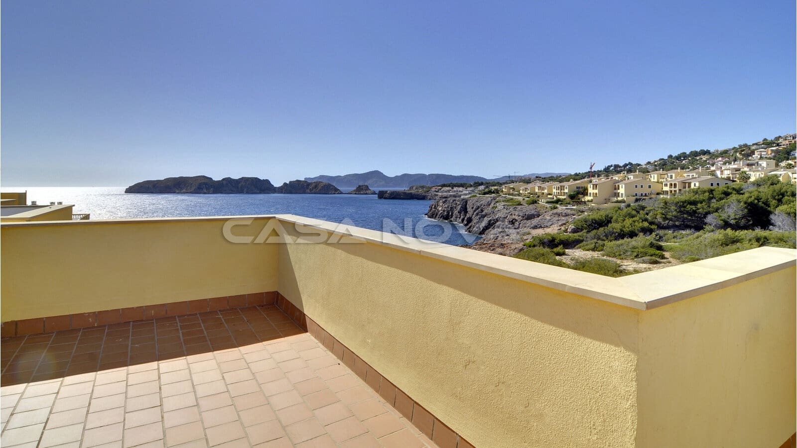 Apartamento de 2 habitaciones en Santa Ponsa en venta con piscina - 1.195.000 € (Ref: 9973855)