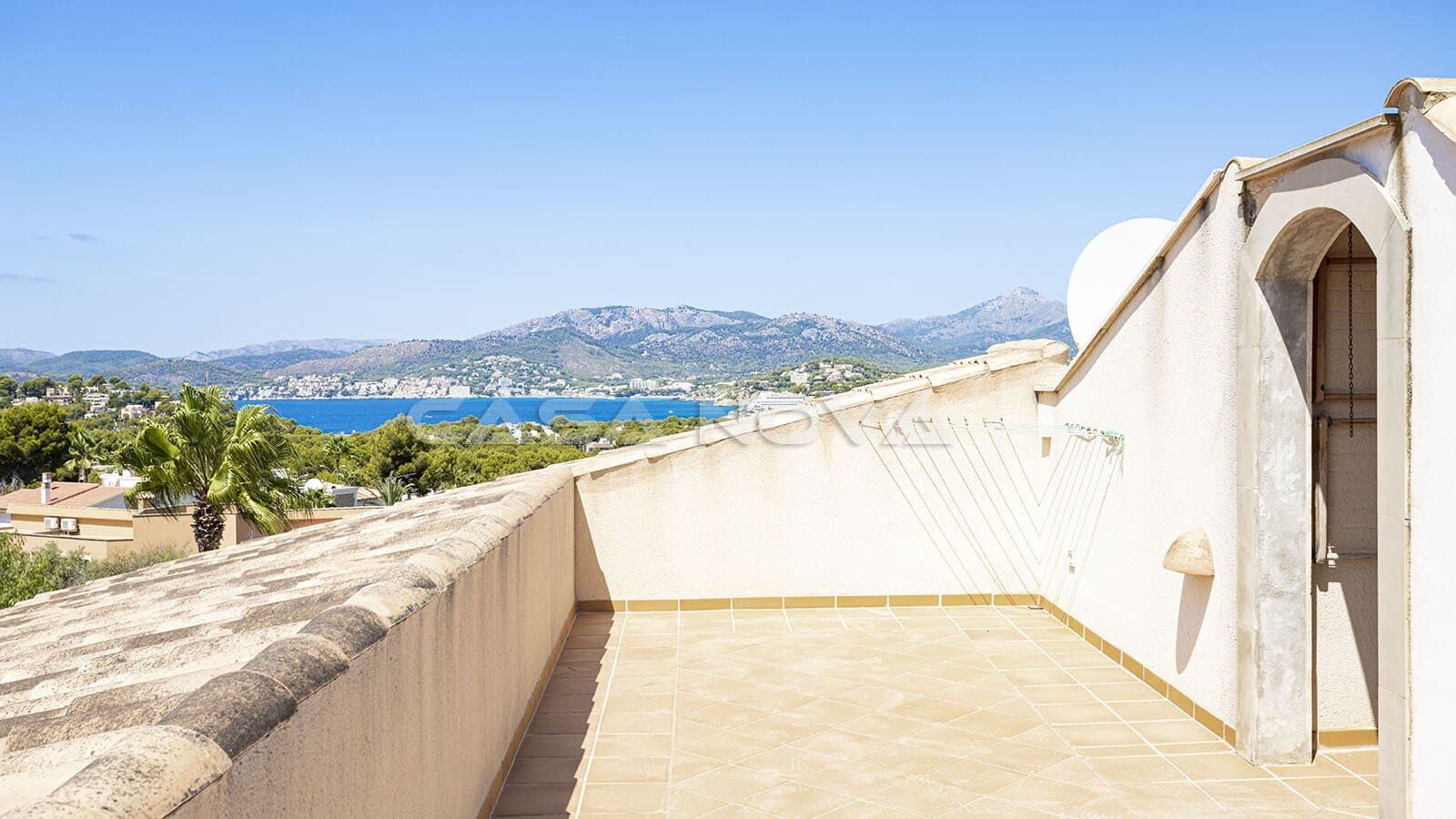 Villa til salgs i Santa Ponsa med svømmebasseng - € 1 995 000 (Ref: 9977679)