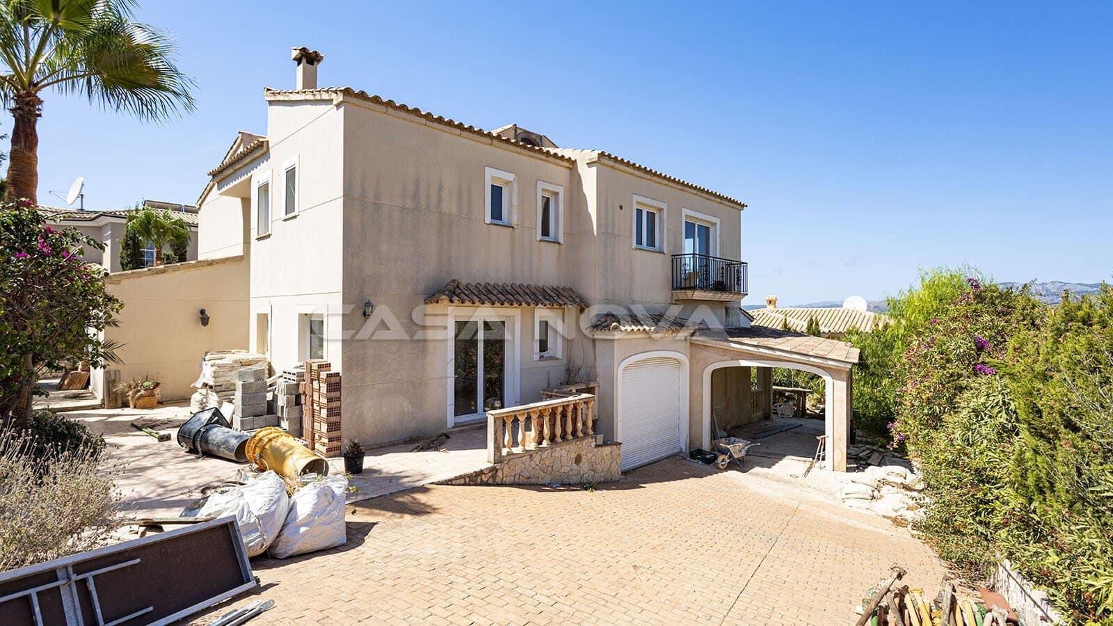 Villa til salgs i Santa Ponsa med svømmebasseng - € 1 995 000 (Ref: 9977679)