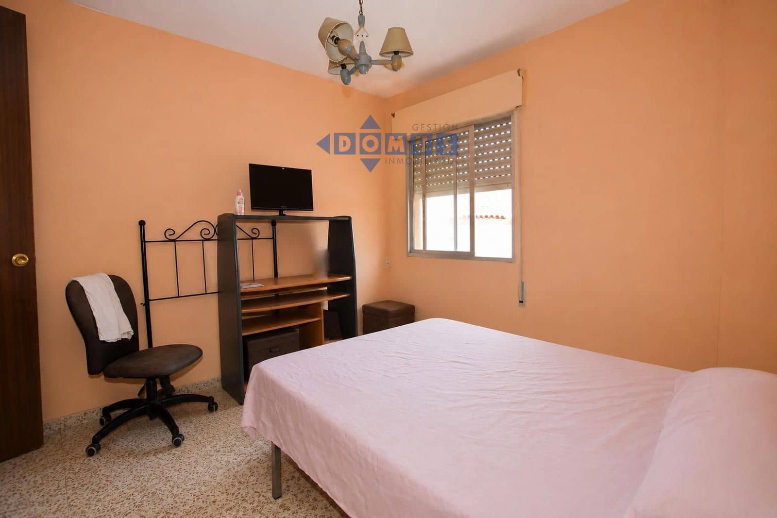 Piso de 3 habitaciones en Ronda en venta - 95.000 € (Ref: 10038998)