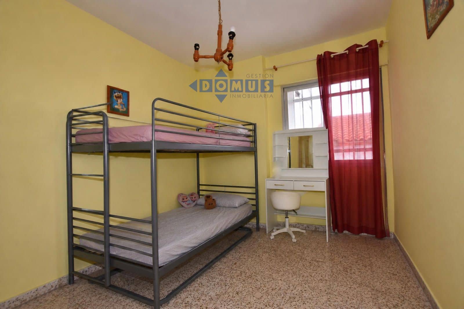 Piso de 3 habitaciones en Ronda en venta - 95.000 € (Ref: 10038998)