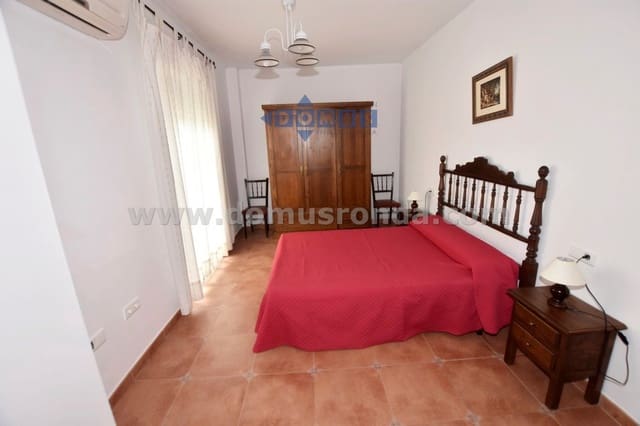 4 sovrum Hus till salu i Cuevas del Becerro med pool garage - 185 000 € (Ref: 10100497)