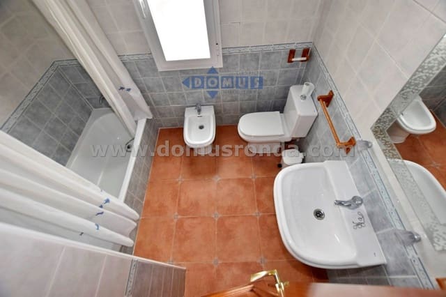 4 sovrum Hus till salu i Cuevas del Becerro med pool garage - 185 000 € (Ref: 10100497)