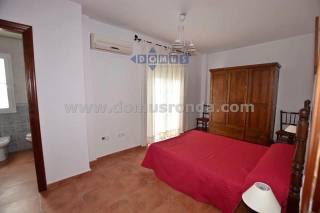 4 sovrum Hus till salu i Cuevas del Becerro med pool garage - 185 000 € (Ref: 10100497)