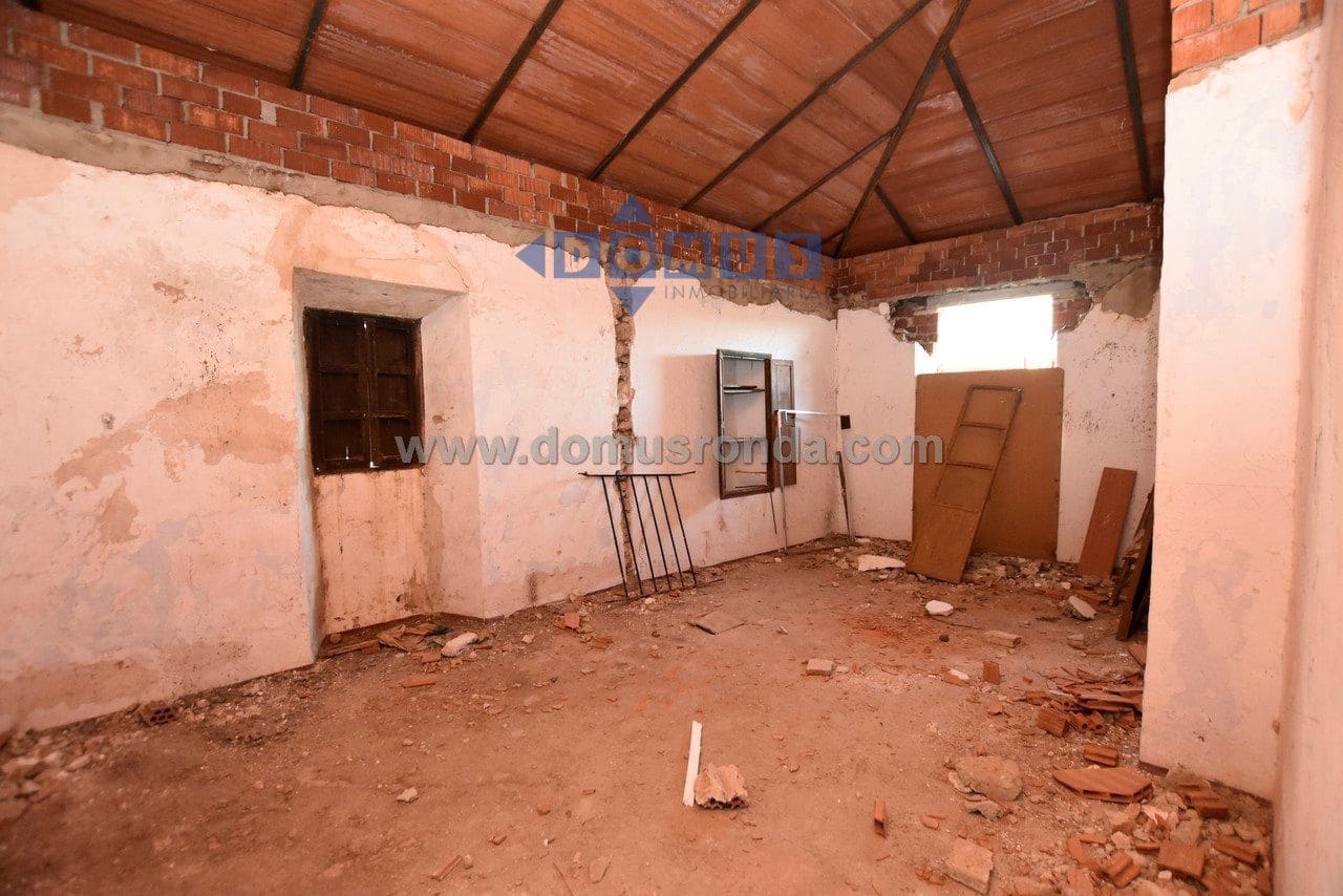7 bedroom Villa for sale in Ronda with pool - € 690,000 (Ref: 10124752)