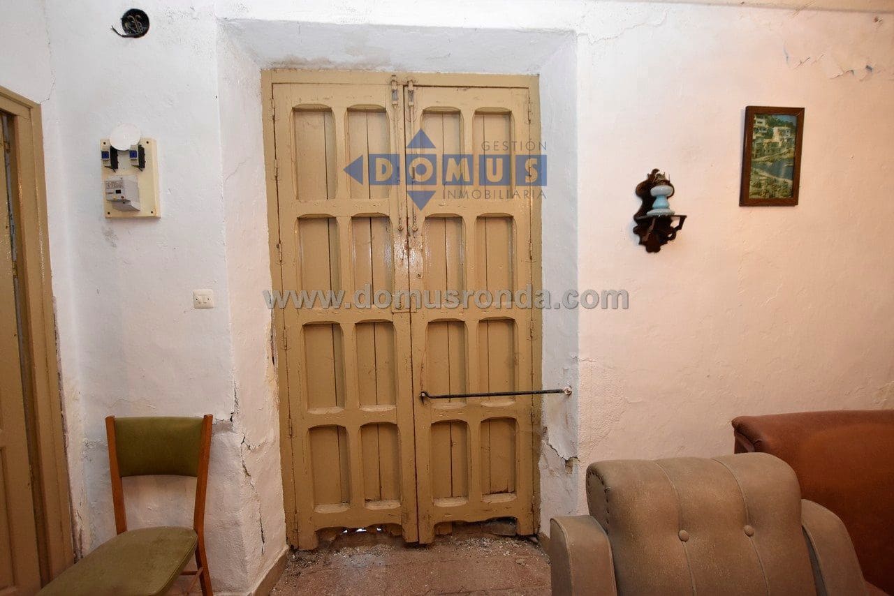 7 bedroom Villa for sale in Ronda with pool - € 690,000 (Ref: 10124752)